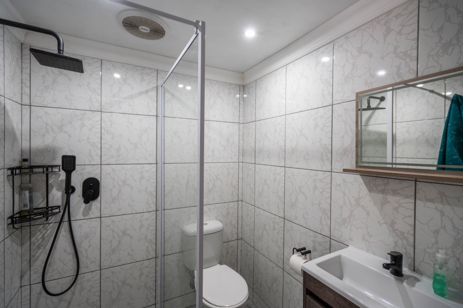 6 Bedroom Property for Sale in Royal Alfred Marina Eastern Cape